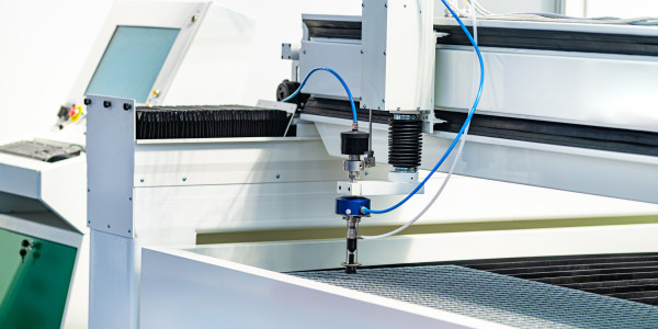 Robots Industriales / Robotización / Cobots Sallent de Gállego · Robot para Corte de Acero